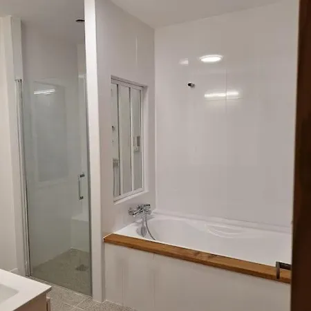 Maison Independante Avec Piscine *